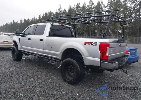 2017 Ford F-250 Xl z USA, uszkodzony, nr VIN 1FT7W2BTXHEF13268